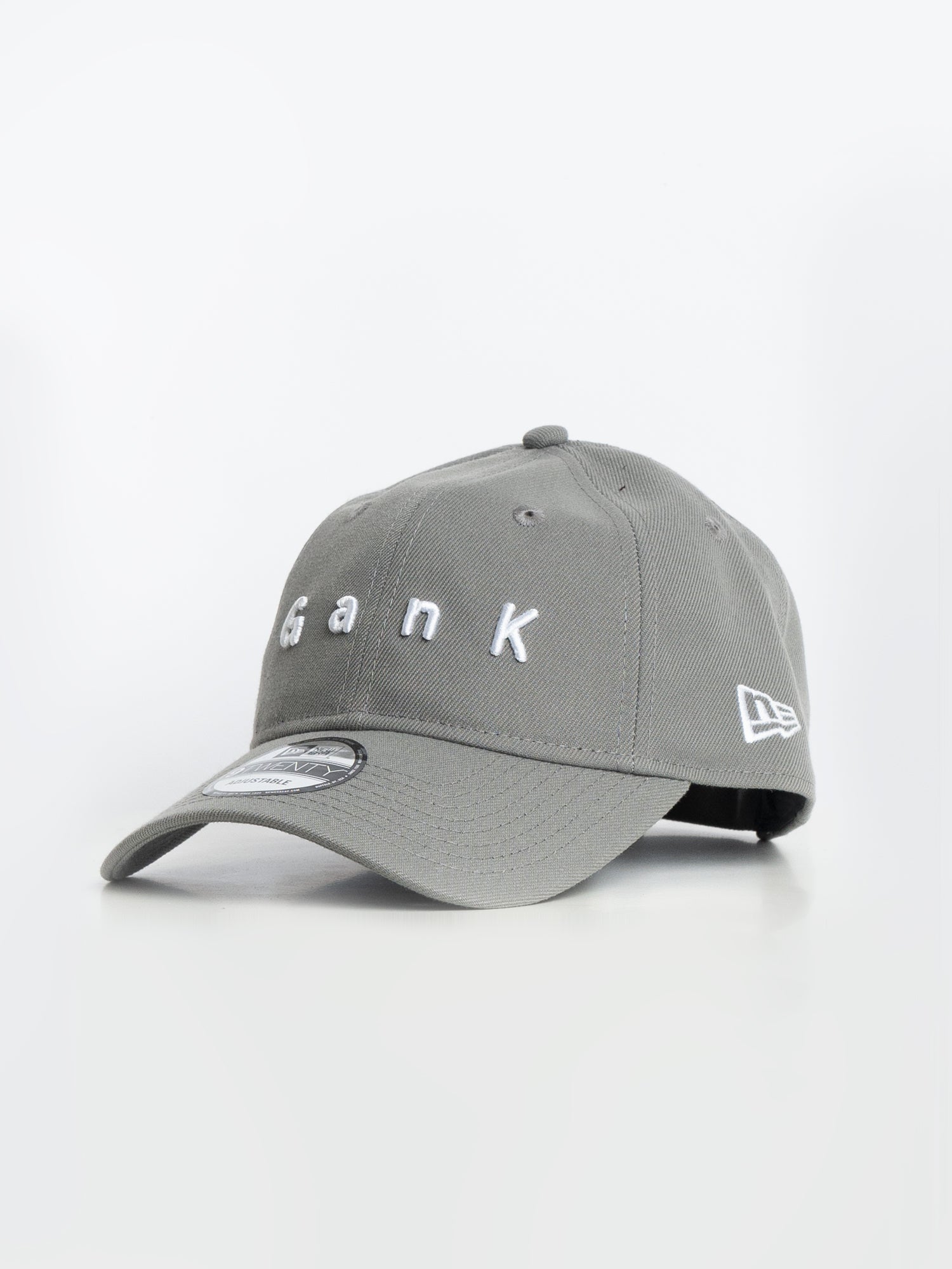 GANK Casquette en gris brodé blanc