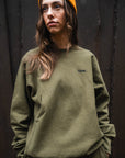 GANK Pull à col rond olive brodé noir