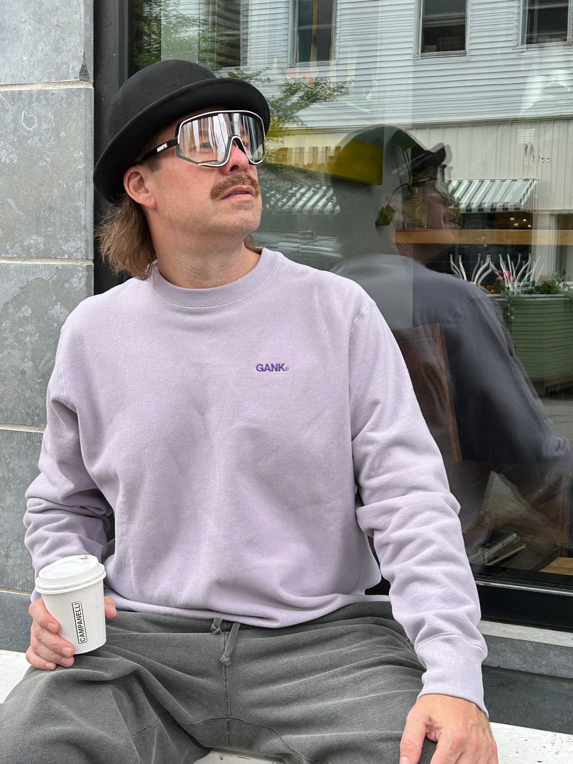 GANK Pull à col rond lavande brodé en violet