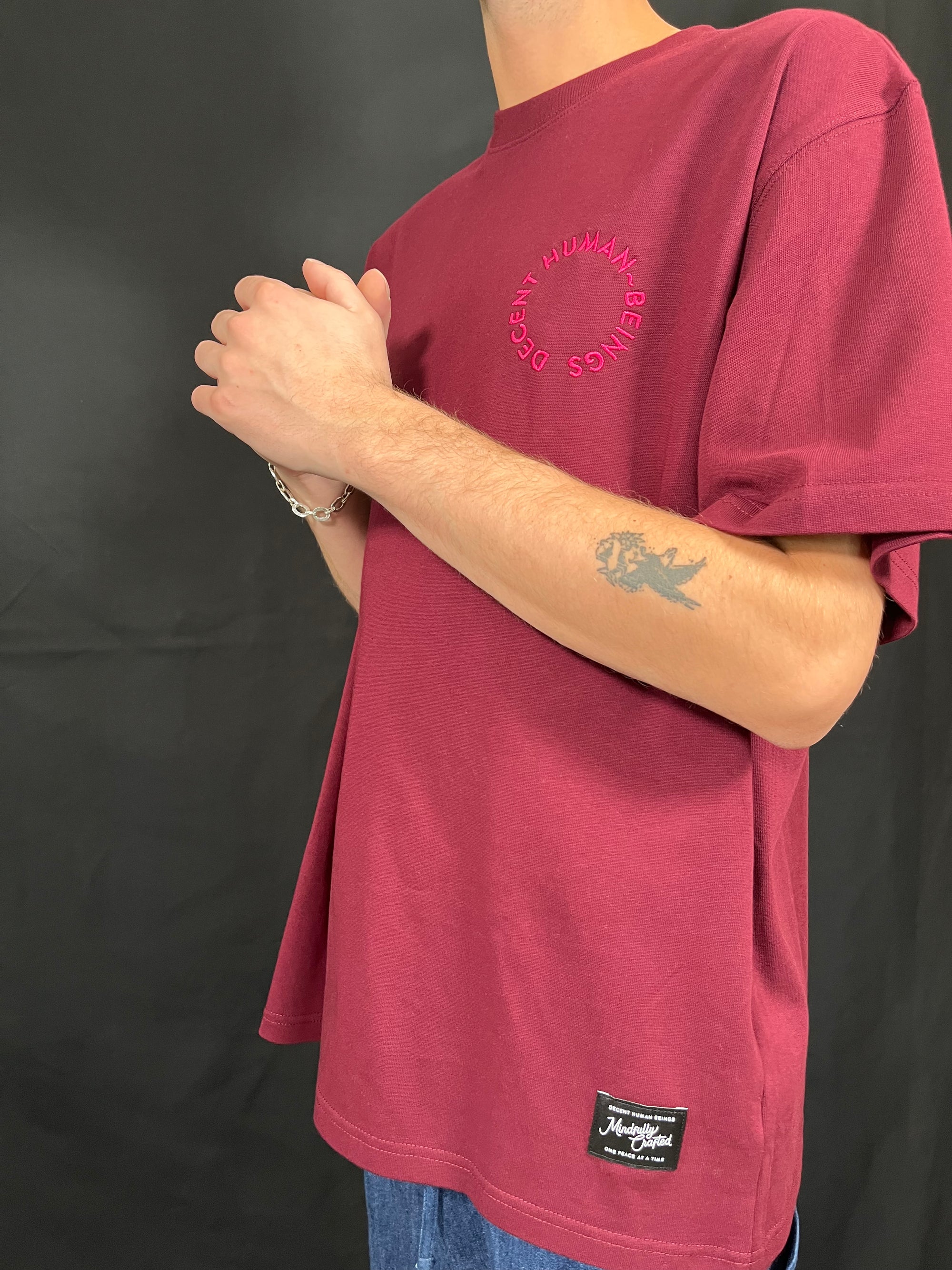 DECENT HUMAN-BEINGS Circle logo t-Shirt bordeaux