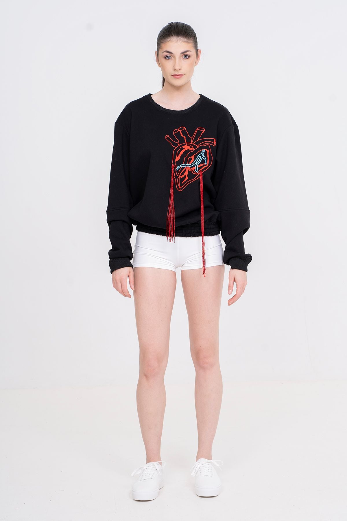 OSCAR MENDOZA Crewneck noir gros coeur brodé