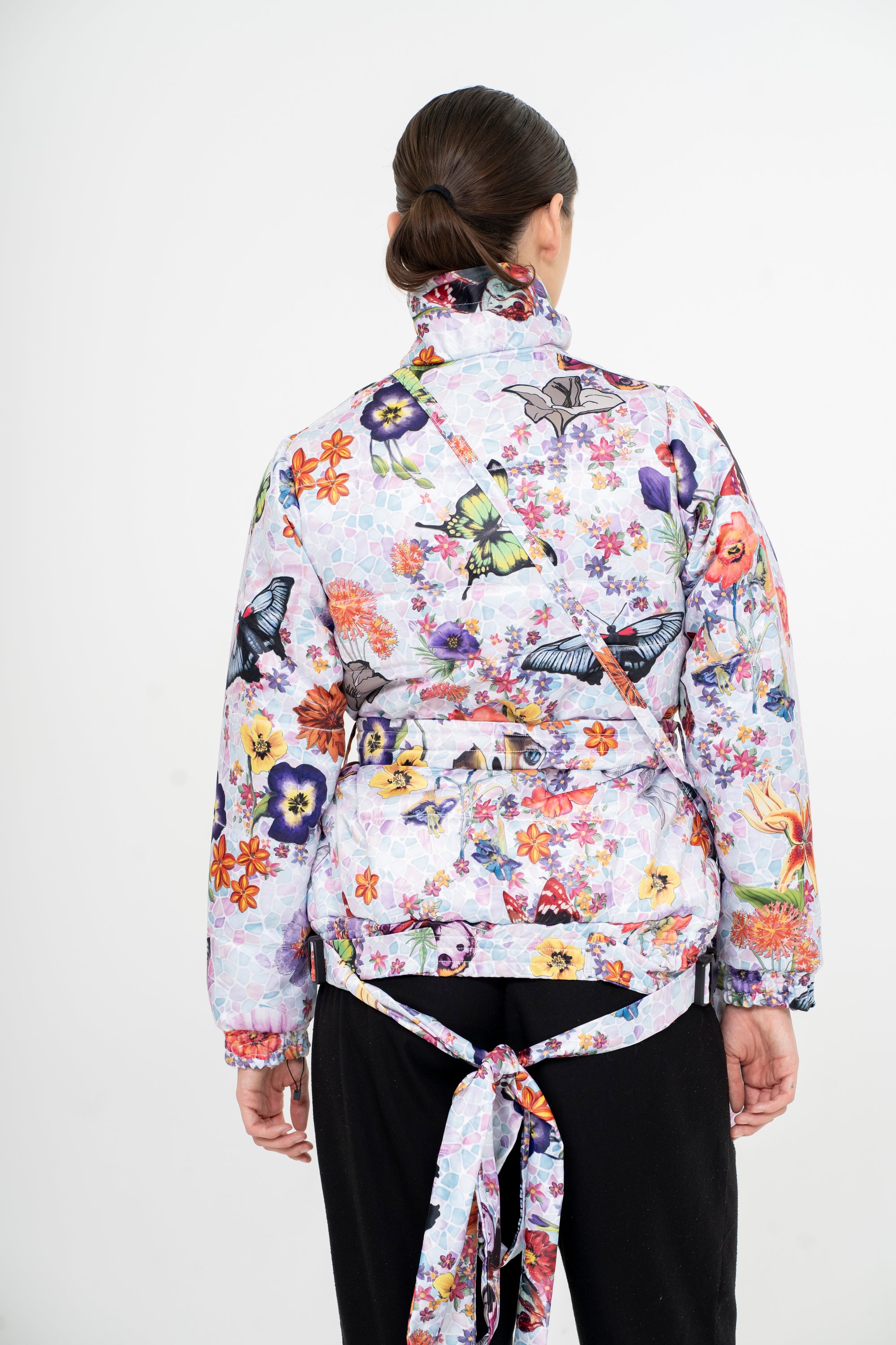 OSCAR MENDOZA Bomber blanc puffy imprimé floral avec pochette intégrée