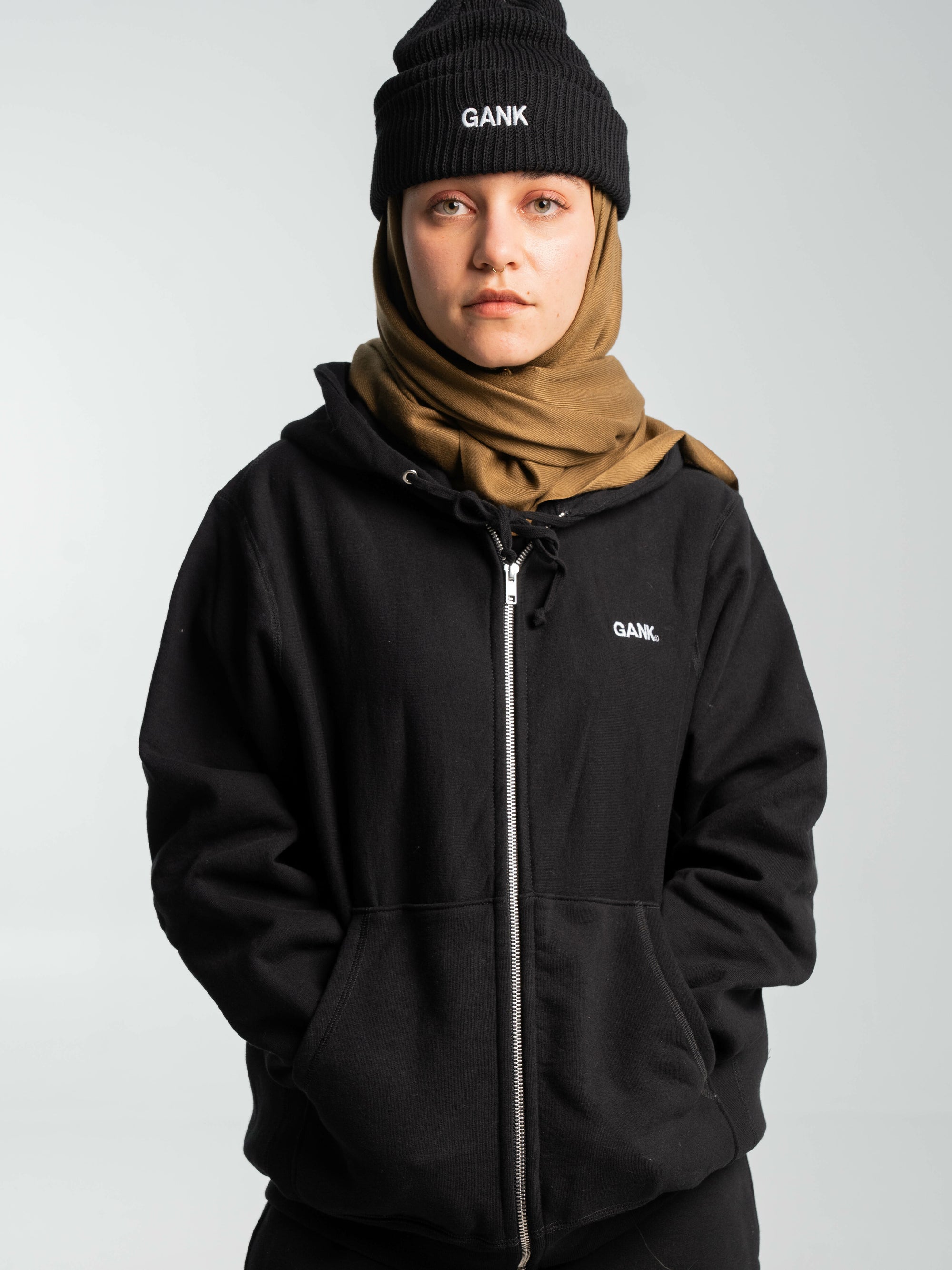 GANK Pull à capuche zippé noir brodé en blanc