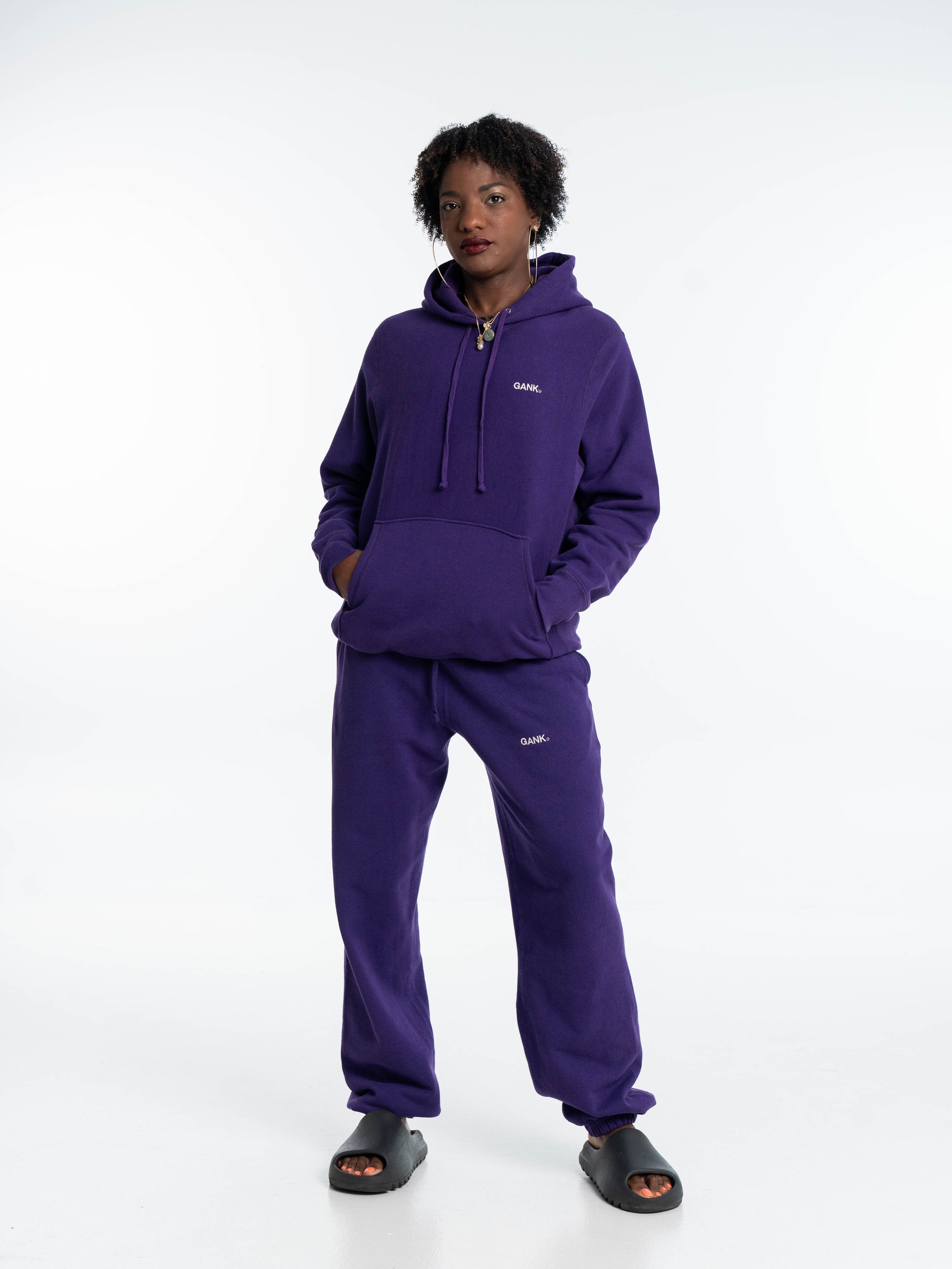 GANK Hoodie Violet brodé en blanc