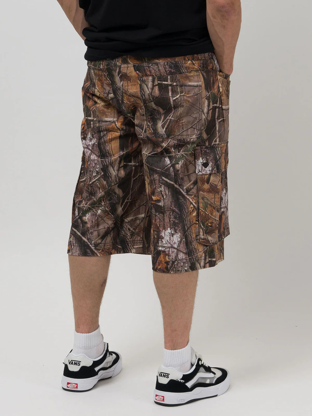 LOVIAH TROOPER COTTON CARGO SHORTS CAMO TREE
