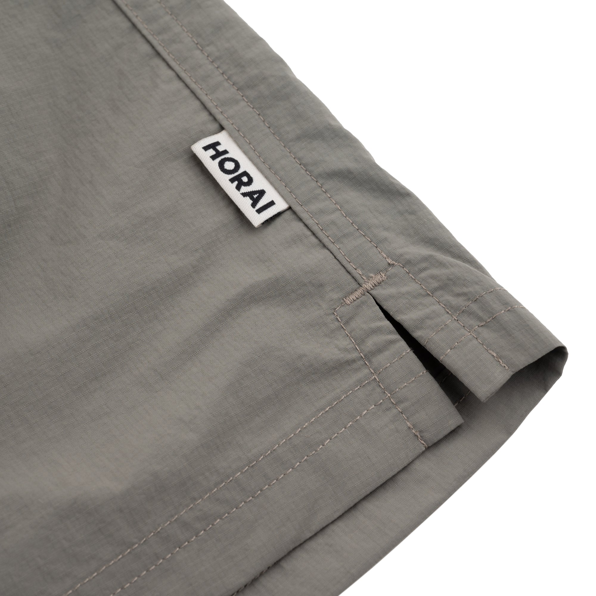 HORAI Nylon short in gray green