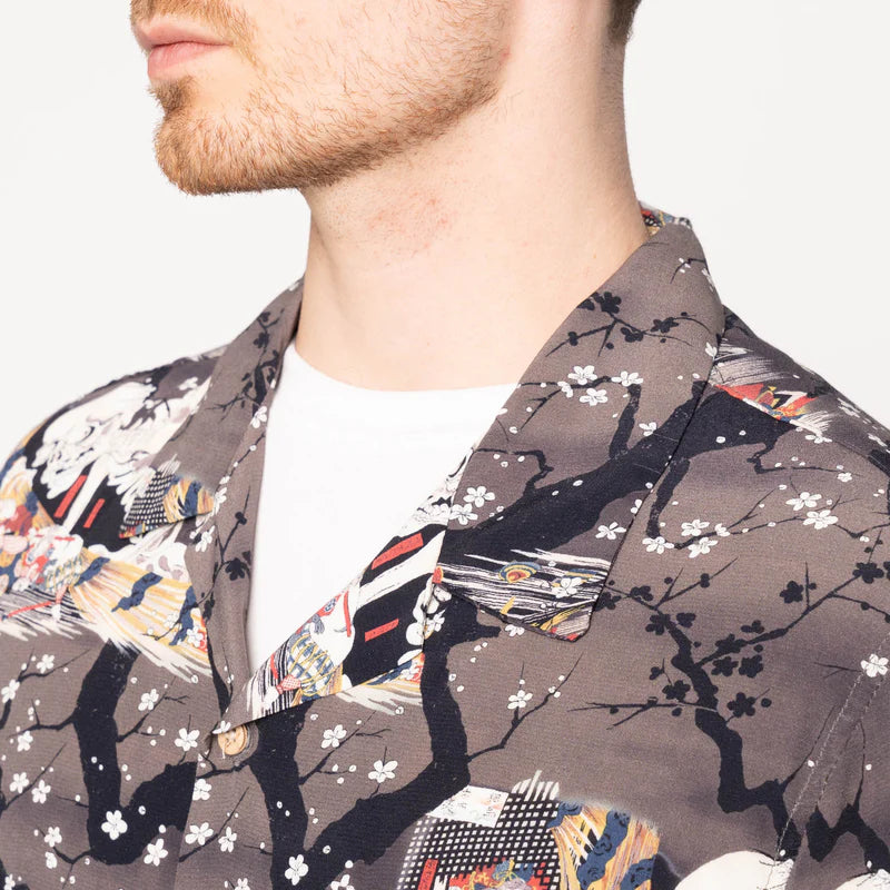NAKED &amp; FAMOUS- Aloha Shirt Skeletons - Dark Grey